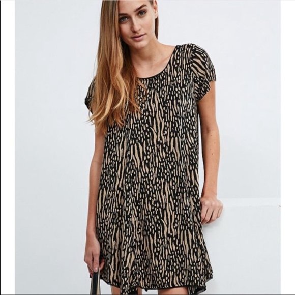 ๐4 for $20๐ UO Silence +Noise The witchy TShirt Dress size XS - Picture 10 of 10